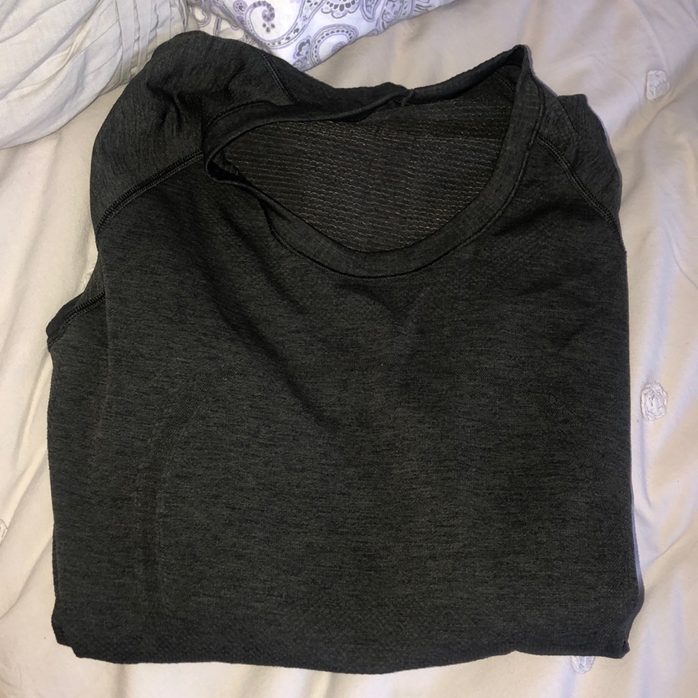Lululemon long sleeve swiftly tech